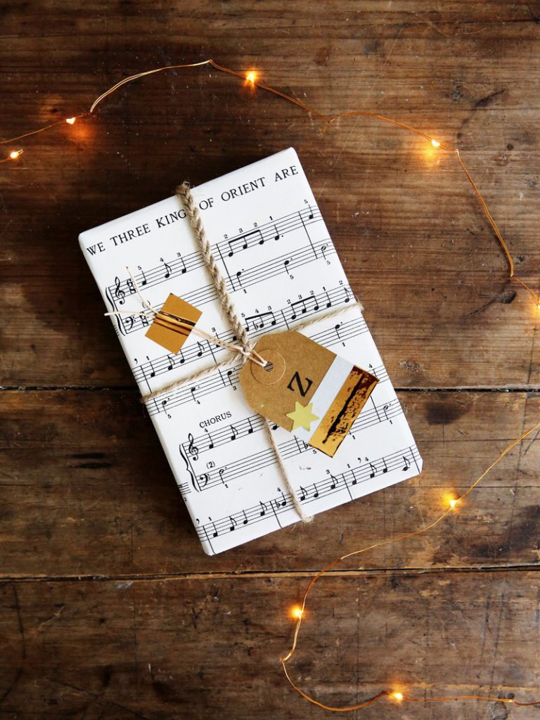 sheet-music-wrapping-idea