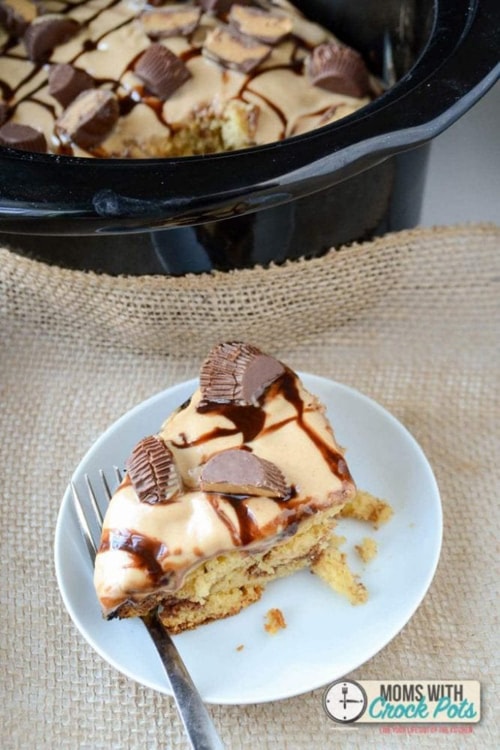 Easy Slow Cooker Desserts - Peanut Butter Cake