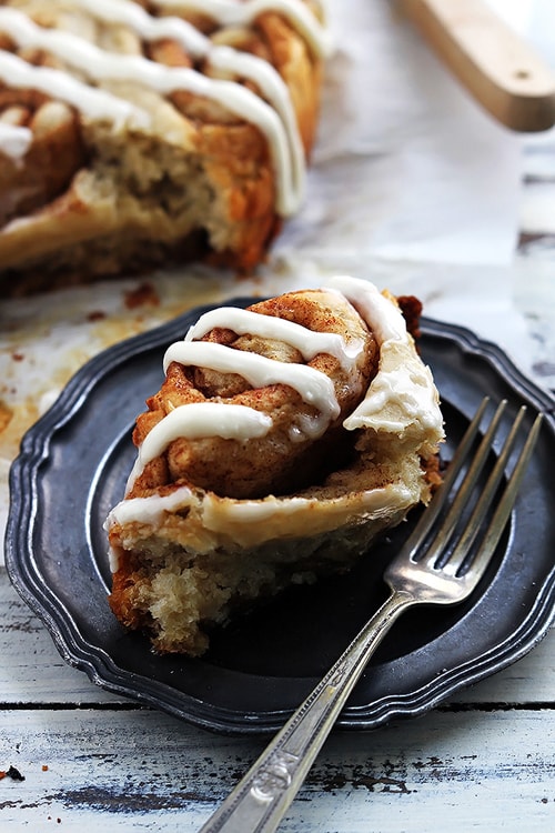 Easy Slow Cooker Desserts - Cinnamon Rolls