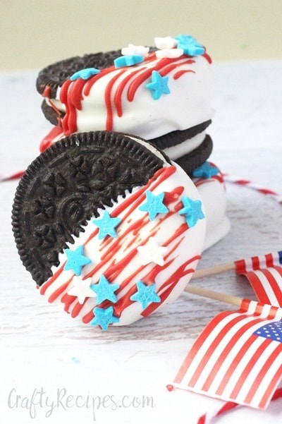 4th of July Desserts - Dipped Oreo Flags