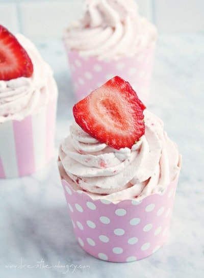 10 Keto Mug Cake Recipes - Strawberry Mug Cake