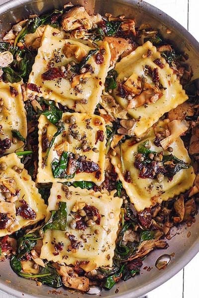 25 Pasta Recipes: Italian Ravioli With Spinach