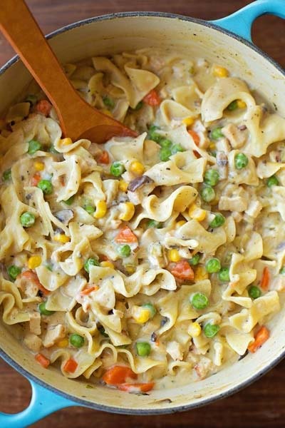 25 Pasta Recipes: One-Pot Creamy Chicken Pot Pie Noodles