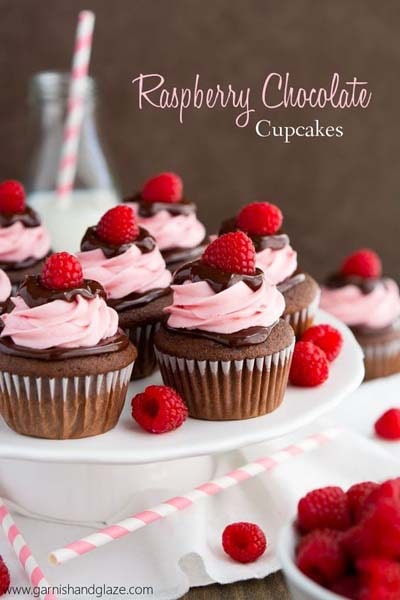 45 Valentines Desserts: Raspberry Chocolate Cupcakes