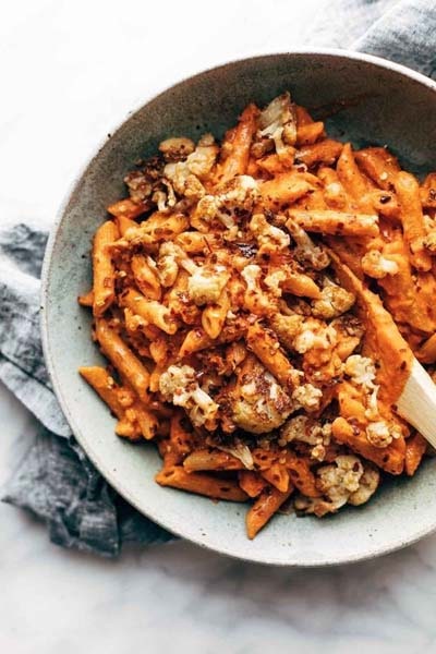25 Pasta Recipes: Red Pepper Cashew Pasta With Roasted Cauliflower