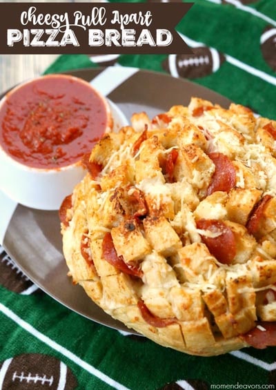 25 Super Bowl Snacks: Cheesy Pull Apart Pizza Bread
