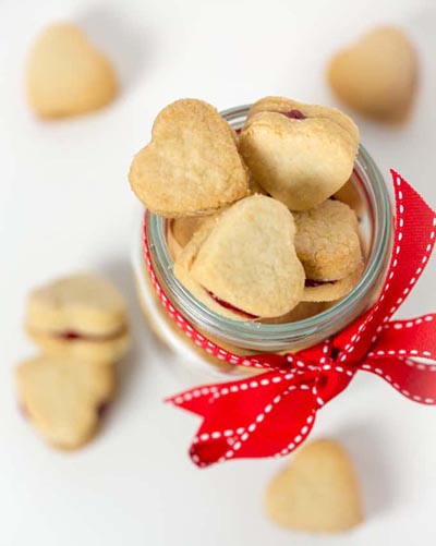 40 Valentine's Day Cookies: Easy Valentine Cookies