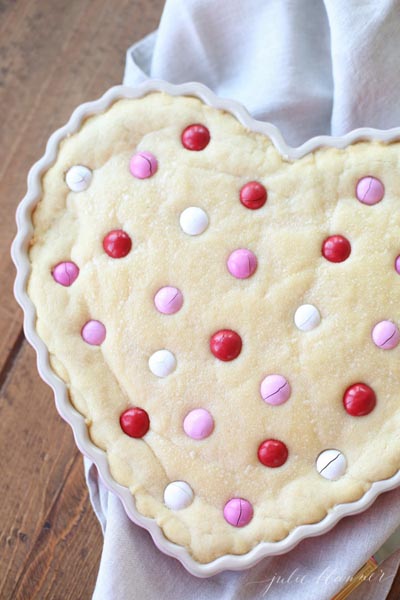 40 Valentine's Day Cookies: Incredible Sugar Cookie Cake Recipe