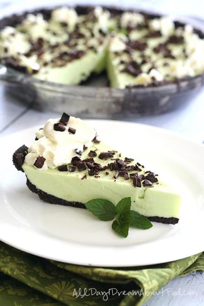 20 Keto Desserts: No Bake Grasshopper Pie
