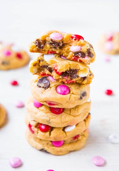40 Valentine's Day Cookies: Soft M&M Chocolate Chip Cookies