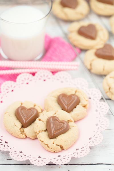 40 Valentine's Day Cookies: Sweetheart Peanut Butter Cookies
