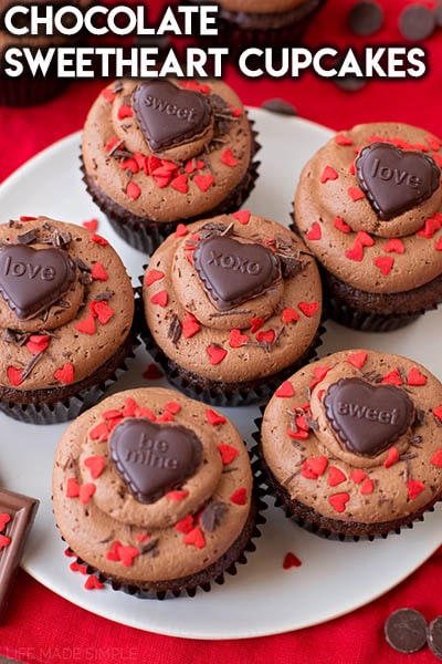 30 Valentines Day Cupcakes: Chocolate Sweetheart Cupcakes