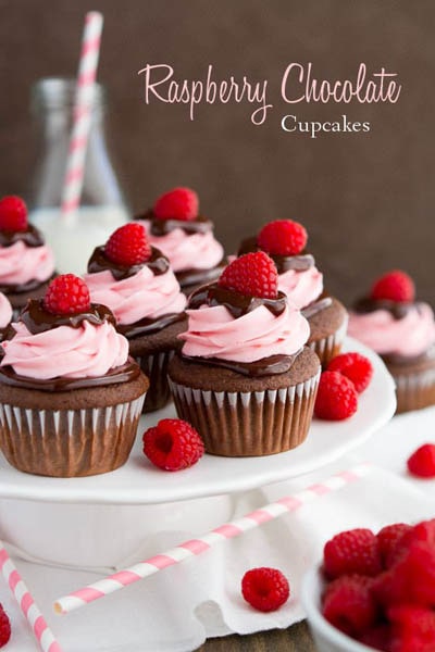 30 Valentines Day Cupcakes: Raspberry Chocolate Cupcakes