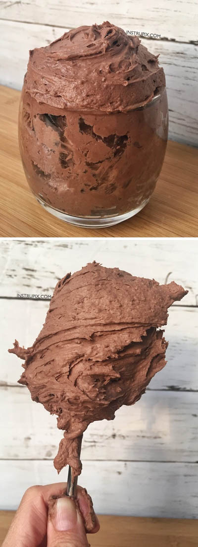 10 Easy 2 Ingredient Desserts: Easy Chocolate Mousse